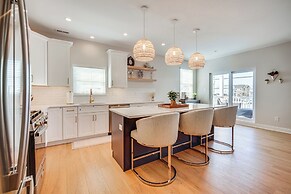 Walk to Beach: Spacious Condo in North Wildwood!