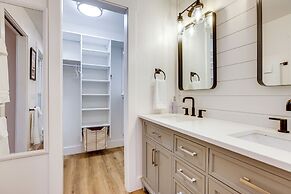 3 Mi to Old Mill District: Family Retreat w/ Yard