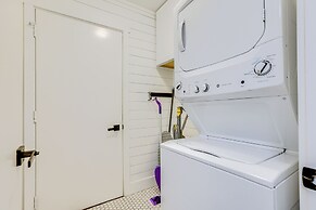 3 Mi to Old Mill District: Family Retreat w/ Yard