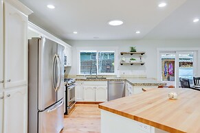 3 Mi to Old Mill District: Family Retreat w/ Yard