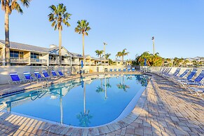 Swim, Fish & Explore: Waterfront Gem in Ruskin