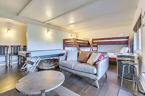 Family-friendly Lake Arrowhead Cabin w/ Game Room!