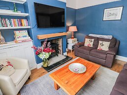 49 Waddington Road