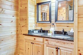 2 Mi to Dtwn Gatlinburg: Mountain Cabin w/ Hot Tub