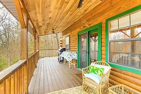 Secluded Mtn-view Cabin w/ Fireplaces in Murphy!