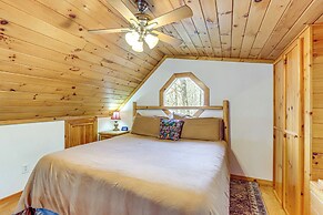 Secluded Mtn-view Cabin w/ Fireplaces in Murphy!