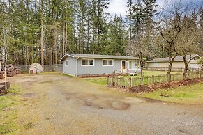 6 Mi to Lake Meridian Park: Auburn Home w/ Yard