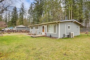 6 Mi to Lake Meridian Park: Auburn Home w/ Yard