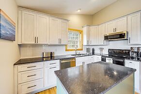 Pet-friendly Cabin w/ Hot Tub in North Carolina!