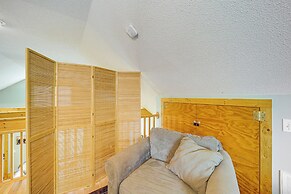 Pet-friendly Cabin w/ Hot Tub in North Carolina!