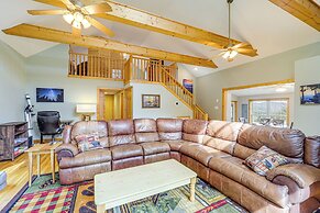 Pet-friendly Cabin w/ Hot Tub in North Carolina!