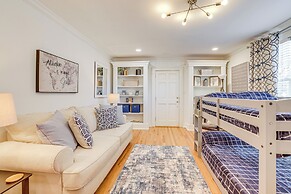 3 Mi to Dtwn Greer: Mountain-view Home!