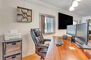 3 Mi to Dtwn Greer: Mountain-view Home!