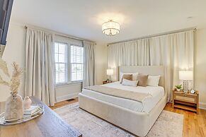 3 Mi to Dtwn Greer: Mountain-view Home!