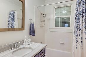 3 Mi to Dtwn Greer: Mountain-view Home!