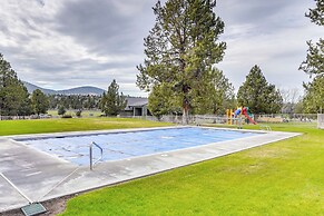Hot Tub at Townhome on 8th Green in Redmond