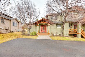Hot Tub at Townhome on 8th Green in Redmond