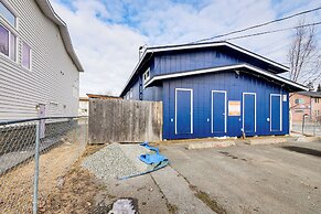11 Mi to Kincaid Park: Convenient + Cozy Apt!