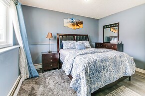 11 Mi to Kincaid Park: Convenient + Cozy Apt!