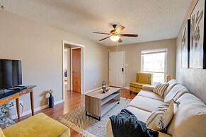 3 Mi to Dtwn Denton: Getaway w/ Furnished Patio!
