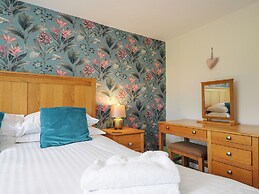 Honeysuckle at Moorhead Country Holidays