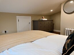 Narrow Gauge Cottage