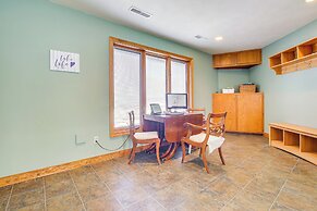 Lake Winnebago Family Retreat: Dock & Deck!