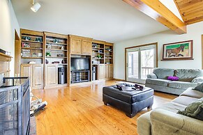 Lake Winnebago Family Retreat: Dock & Deck!