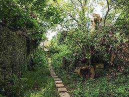 Gardeners Cottage