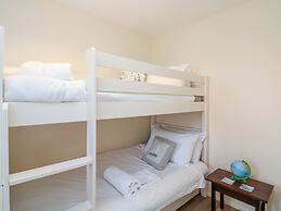 Awalek, Cumber Close