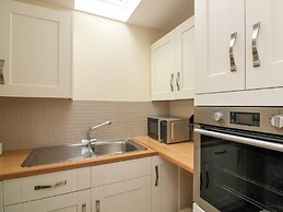 Awalek, Cumber Close