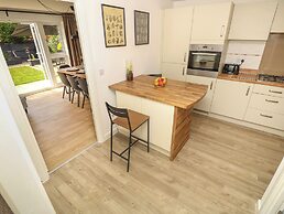 25 St. Benedict Road