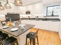 2 Salubrious Terrace