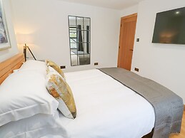 2 Salubrious Terrace