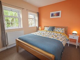 8 Nicholas Court