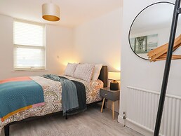 Harbour Lights Apartment