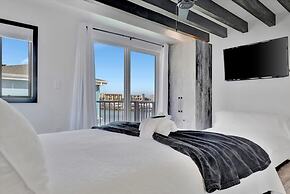 The Aura a Luxury Waterview Condo Heated Pool