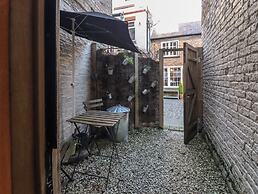 2 Castlegate