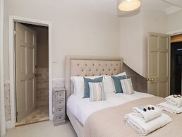 2 Castlegate