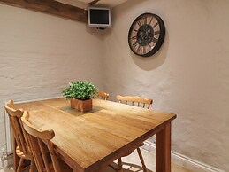 2 Castlegate