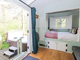 Damsel Shepherds Hut
