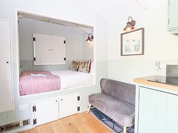 Damsel Shepherds Hut