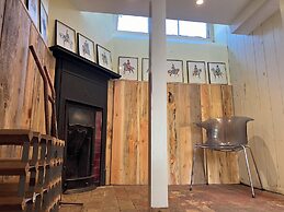 The Coach House - Trinity Lodge