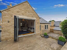 Oakwood Lodge