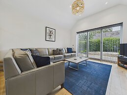 Oakwood Lodge