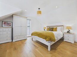 Oakwood Lodge