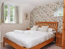 Bullfinch at Moorhead Country Holidays