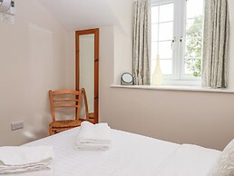 Bullfinch at Moorhead Country Holidays