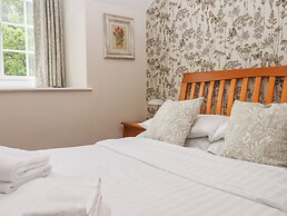 Bullfinch at Moorhead Country Holidays