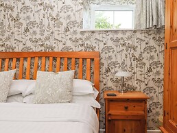 Bullfinch at Moorhead Country Holidays